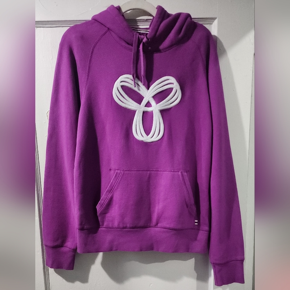 🌷Aritzia TNA Purple Hoodie with White signature Logo🌷size: M